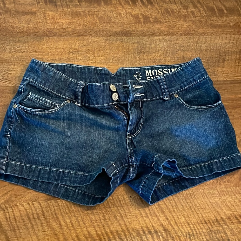 Size 7 cute Jean shorts